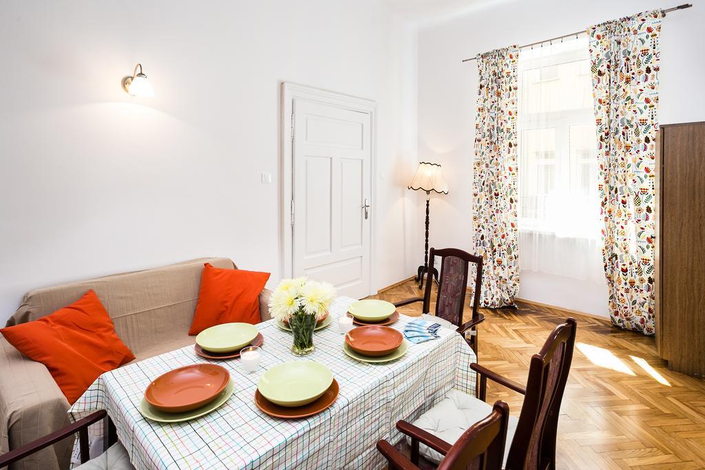 Live Like Locals: Market Square X Jewish District Krakau Exterior foto